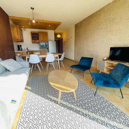 Appartement rénové à 200m de la plage + garage Embrun Extérieur photo